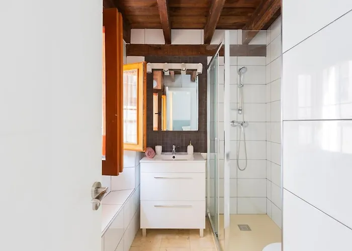 Apartment Plaza De Martires *