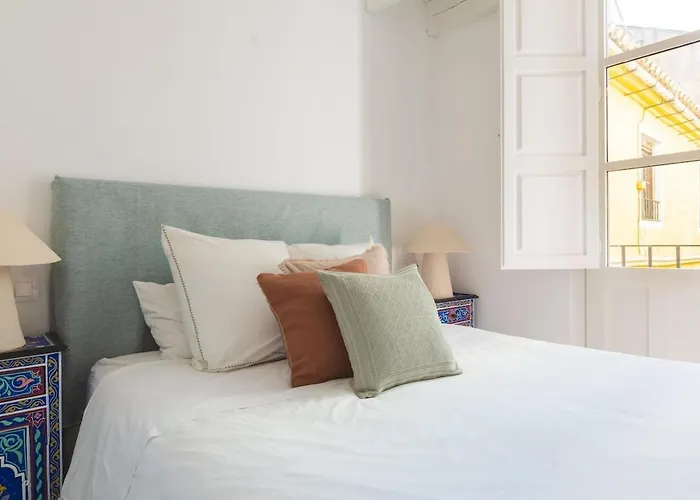 Apartment Plaza De Martires *